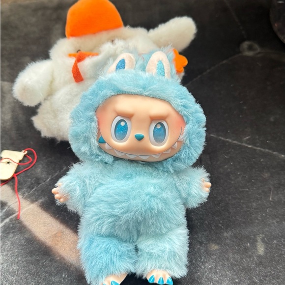 Labubu Accessories - Pop Mart Big Energy Labubu Hope  + Costume